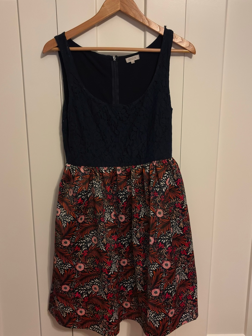 Adorable Weston Navy Lined Lace Bodice Floral Print Dress